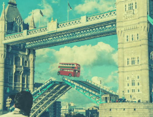 La historia verídica del autobús que saltó el puente de Tower Bridge